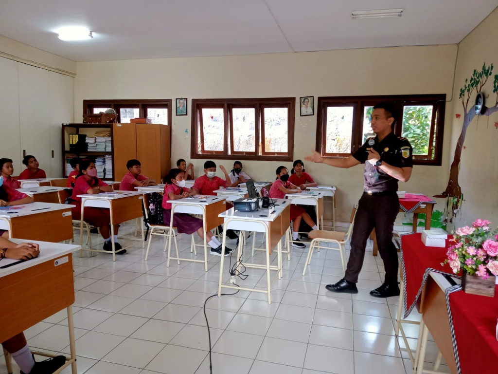 Sosialisasi Jaksa Masuk Sekolah ( Sekolah Dasar )